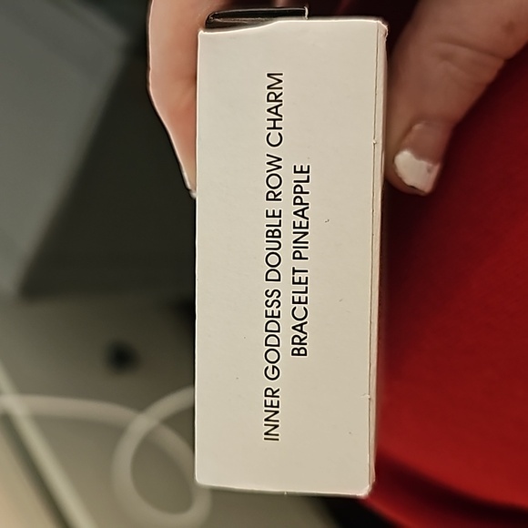 Avon Pineapple Charm Bracelet NWOT - Picture 4 of 5